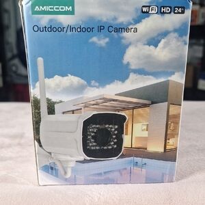 White Outdoor/Indoor IP Camera Download App , Hook To Wifi And Go!! No Bill